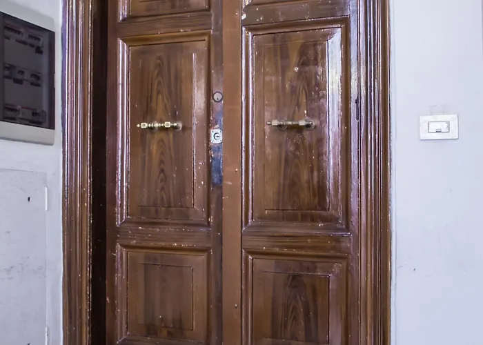 Nazionale Palace בית הארחה 4*