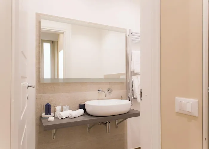 בית הארחה Nazionale Palace 4*